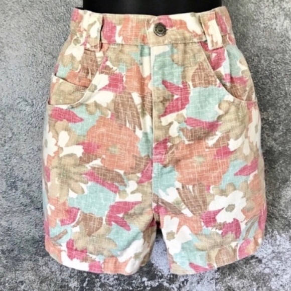 80’s High waist VINTAGE floral shorts 28” waist - Picture 1 of 7